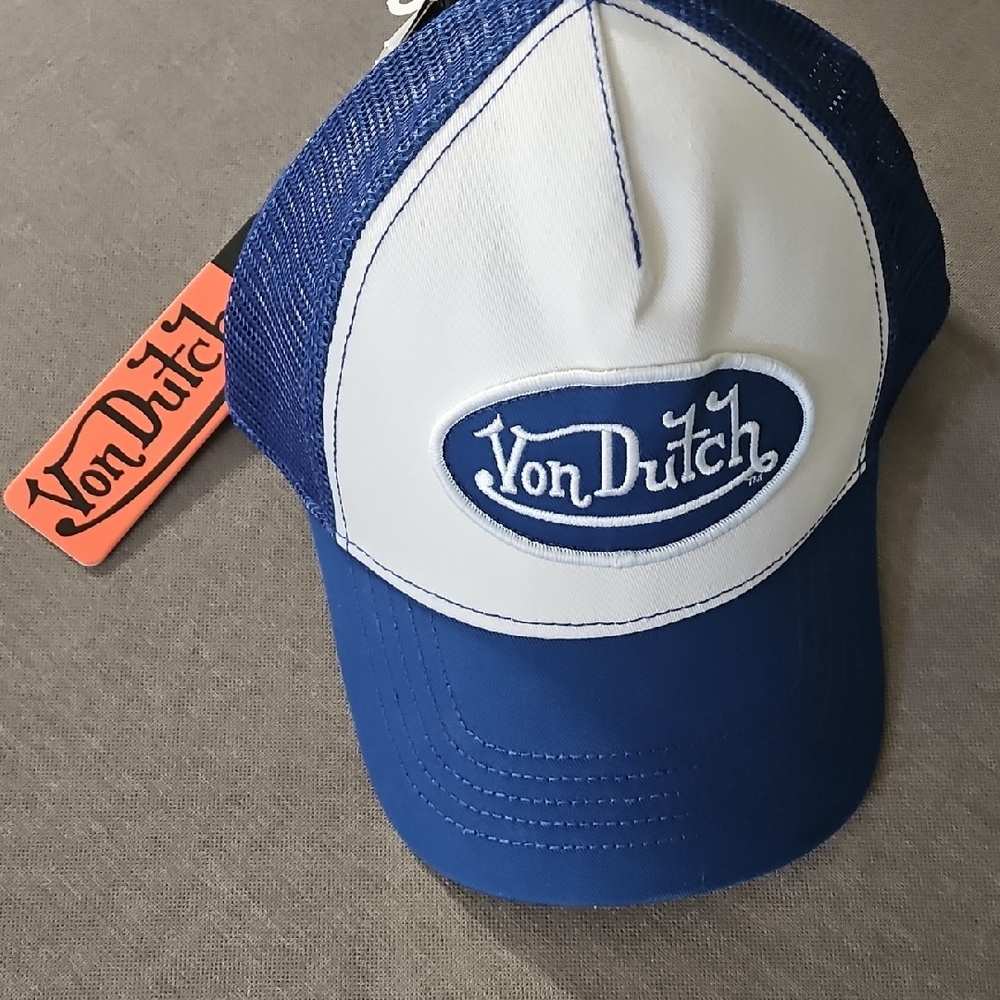 NWT Von Dutch Blue/White Hat